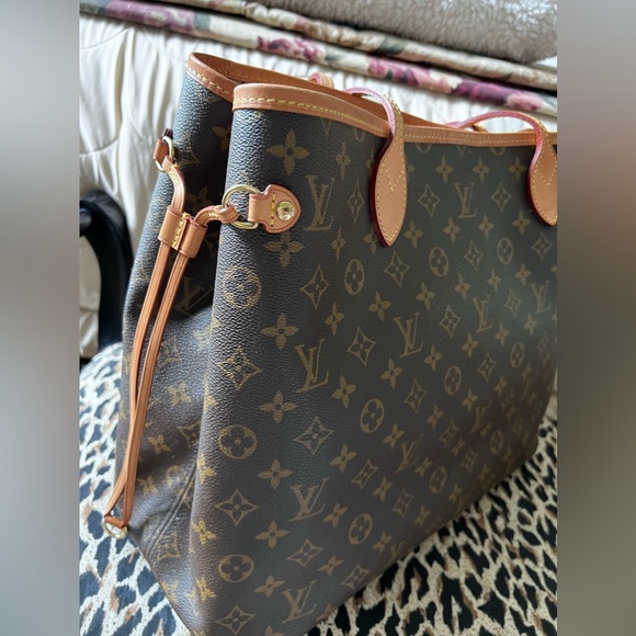 Authentic LOUIS VUITTON NEVERFULL GM Monogram Tote - Picture 6 of 12